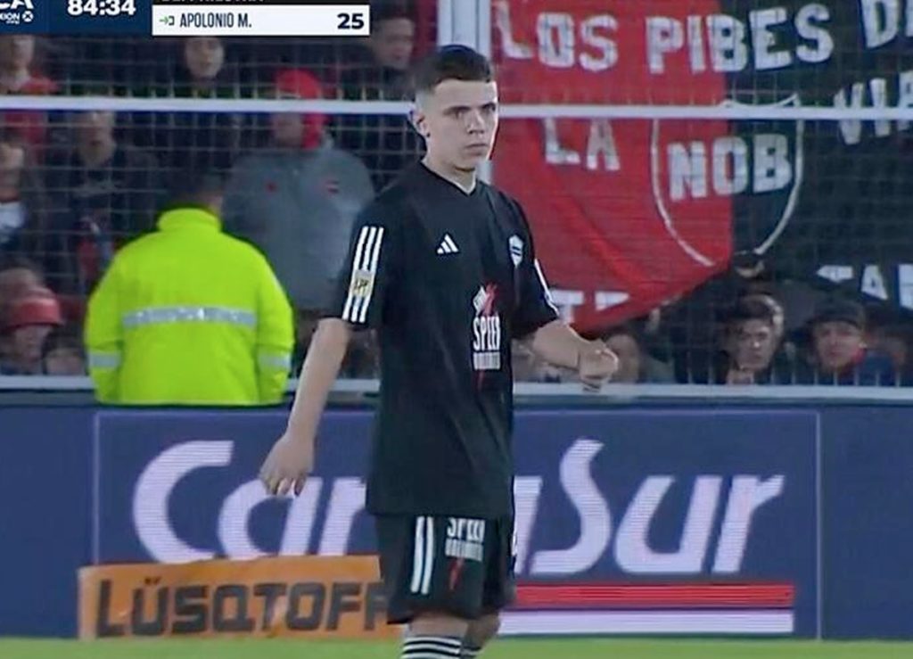 Con 14 años, Mateo Apolonio se convirtió en el jugador más joven de la historia en debutar en el fútbol argentino