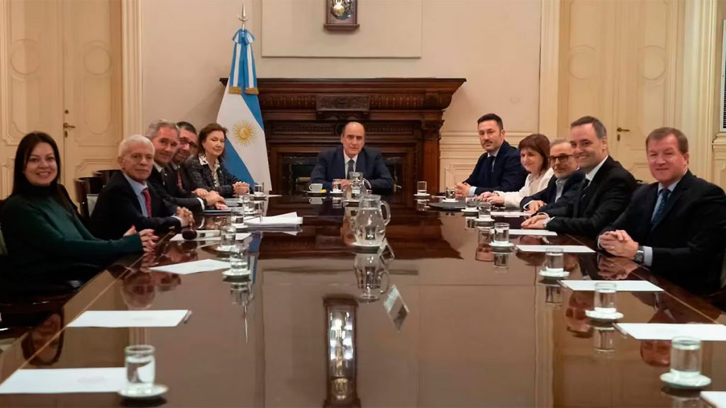 Francos descartó nuevos cambios en el Gabinete y anticipó los cambios en Ganancias que contempla la Ley Bases