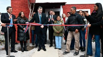 El Gobernador entregó viviendas e inauguró importantes obras en Suncho Corral