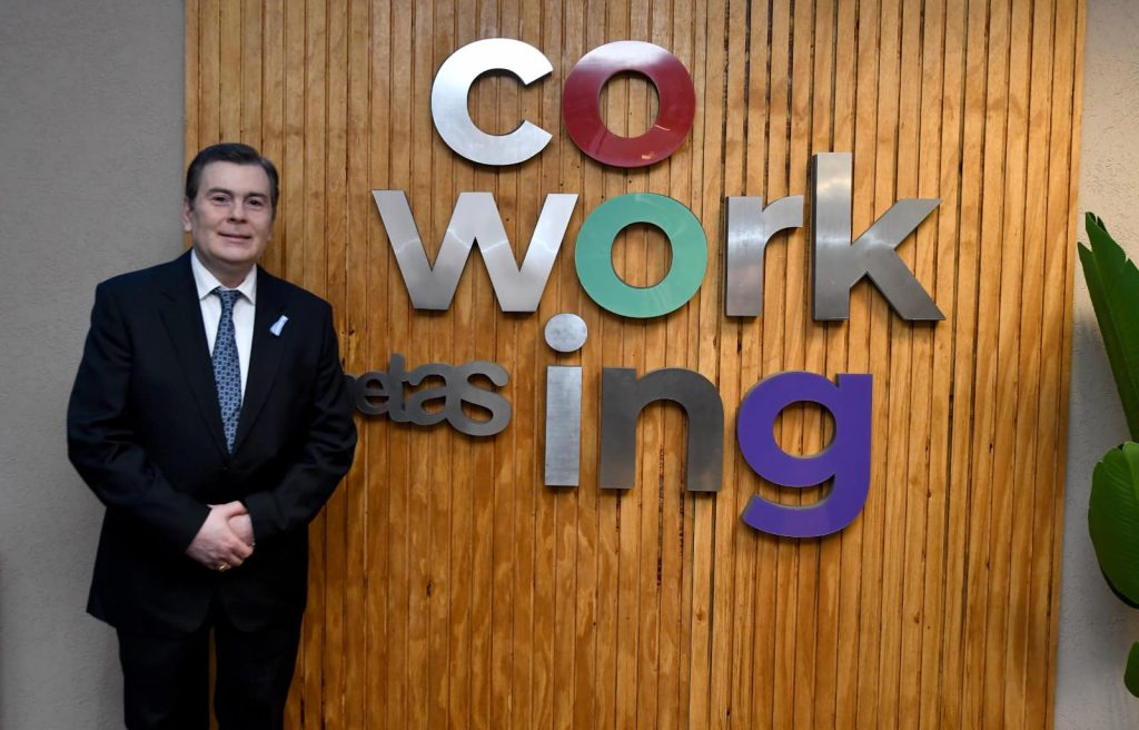 El Gobernador Gerardo Zamora apuesta al futuro inaugurando un nuevo espacio de coworking