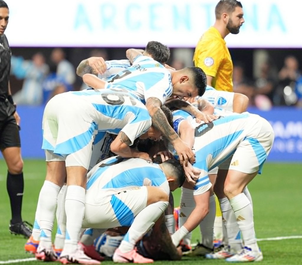 Argentina debutó con una alegría ante Canadá