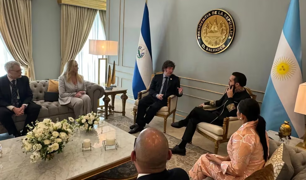 Se conocieron detalles de la reunión de Milei con Bukele en El Salvador