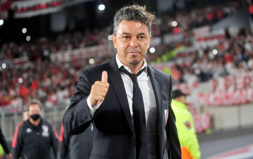 Gallardo adelantó su viaje a Buenos Aires para reunirse con la dirigencia de River