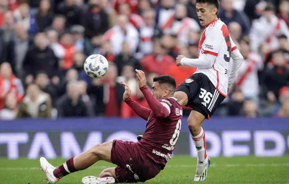 River Plate y Lanús empataron 2 a 2 en un partido increíble