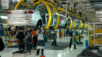 La actividad industrial tuvo una caída del 14,3% en mayo