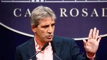 Caputo se refirió al descenso de la inflación a 0%: “si no es agosto, será septiembre u octubre”