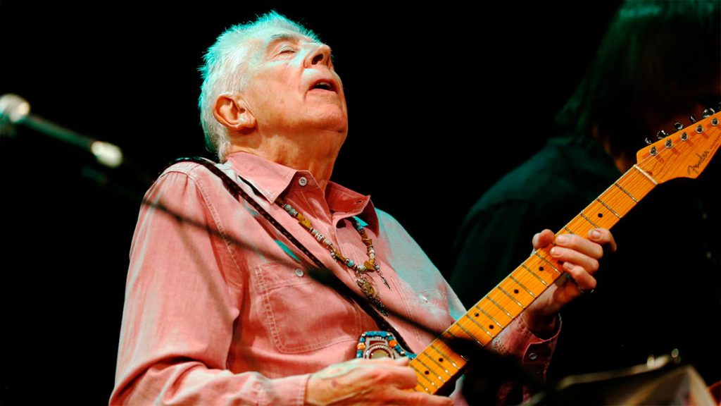 A los 90 años murió John Mayall, bluesman británico y mentor de Eric Clapton, Peter Green y Mick Taylor
