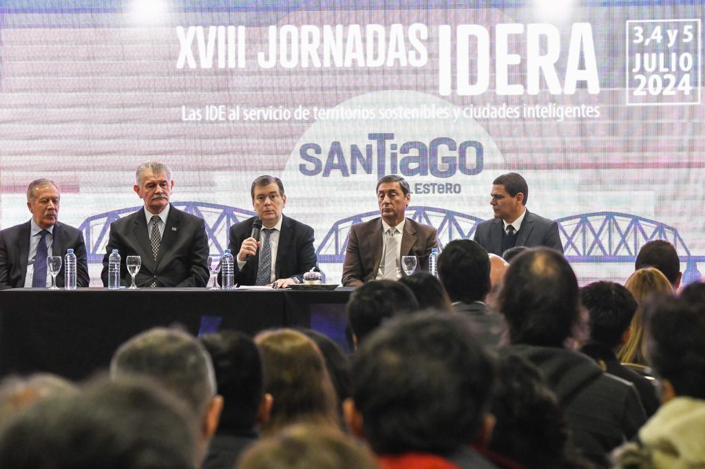 Zamora destacó “la importancia de trabajar para lograr territorios sostenibles en las XVIII Jornadas Idera