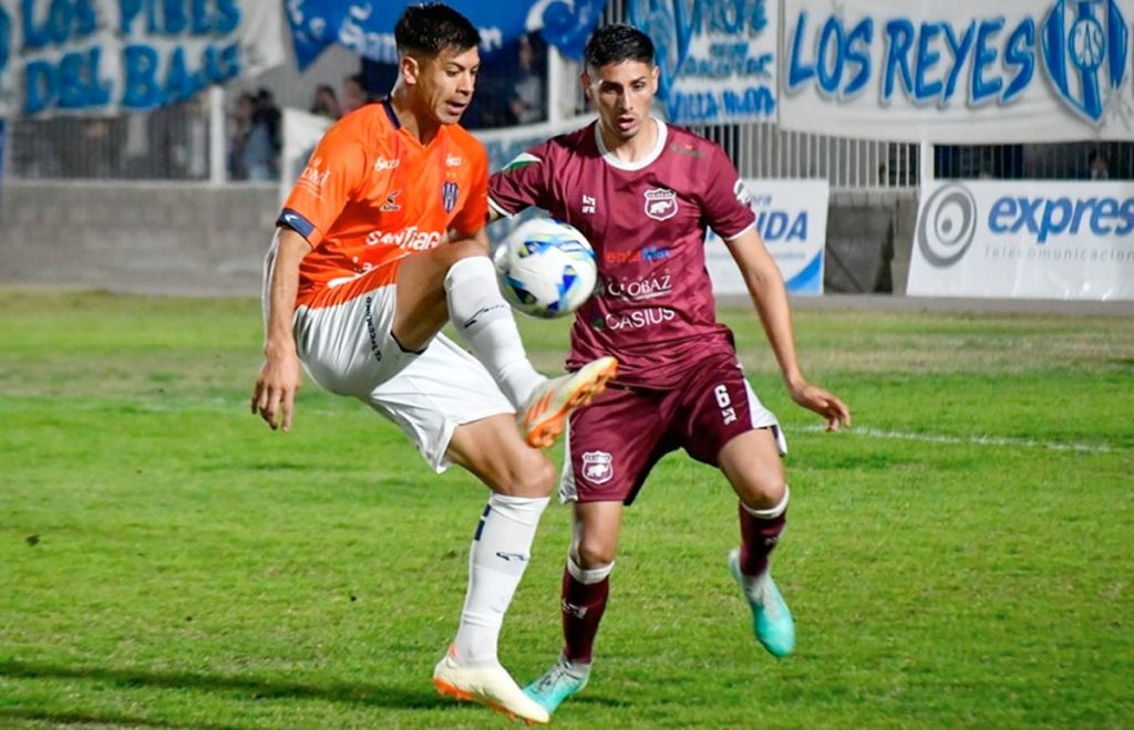 Sarmiento volvió a festejar en casa