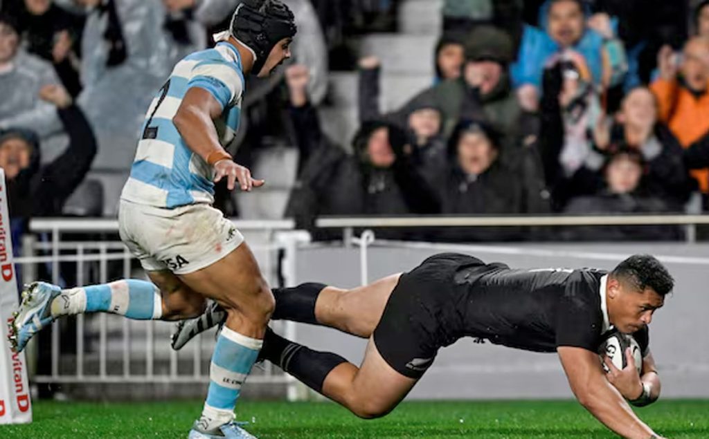 Los All Blacks se tomaron revancha y vencieron a Los Pumas