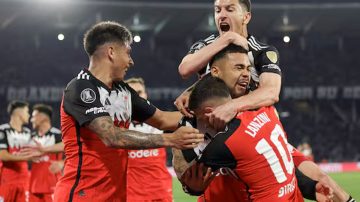 River se adelantó en la serie con un triunfazo en Córdoba