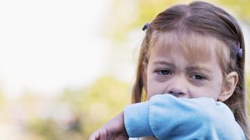 Cambios de estación y enfermedades respiratorias: las claves para prevenir y cuidar a nuestros niños