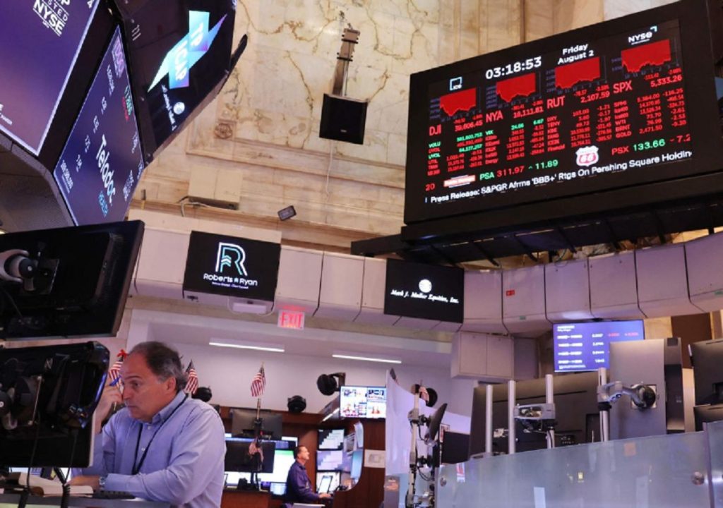 El riesgo país se desploma a los niveles más bajos en cinco años
