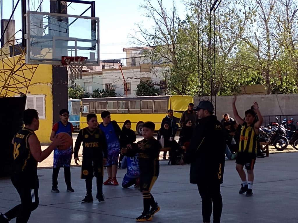 Especial Día del Niño: Mitre y la reivindicación de los clubes sociales y deportivos