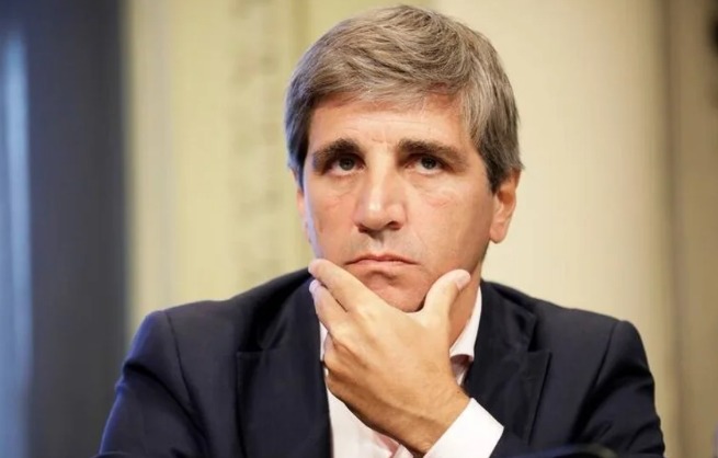 Luis Caputo criticó a los gobernadores que no asistieron a la reunión por el Presupuesto