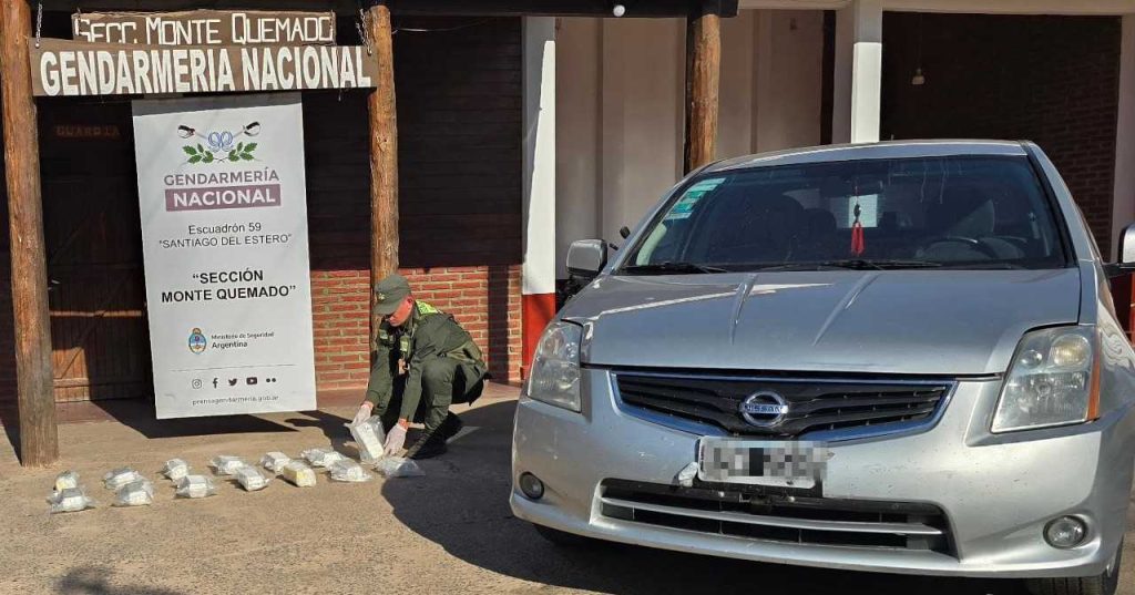 Monte Quemado: Gendarmería interceptó a un auto con más de 15 kilos de cocaína ocultos en el tanque
