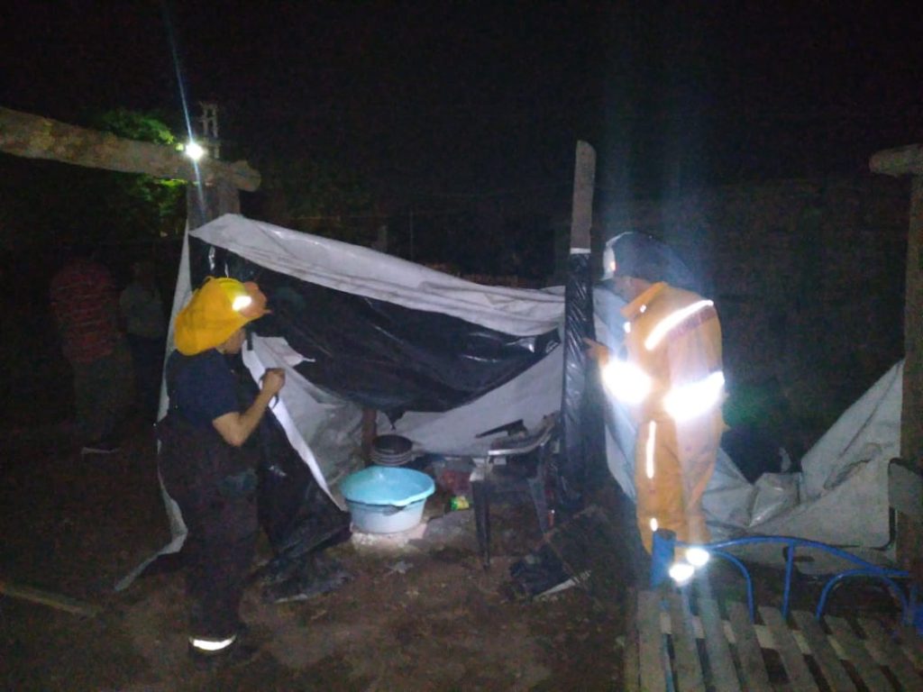 Campo Gallo azotada por un tornado: el municipio y Bomberos asisten a familias afectadas