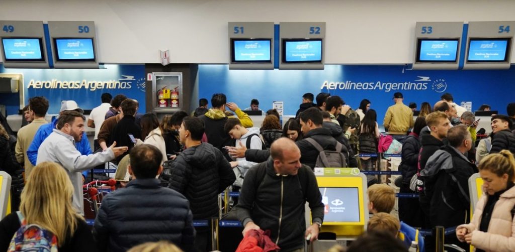 Aerolíneas Argentina: déficit millonario y ¿Posible venta?
