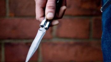 Pelea familiar terminó con un joven apuñalado y el agresor, prófugo