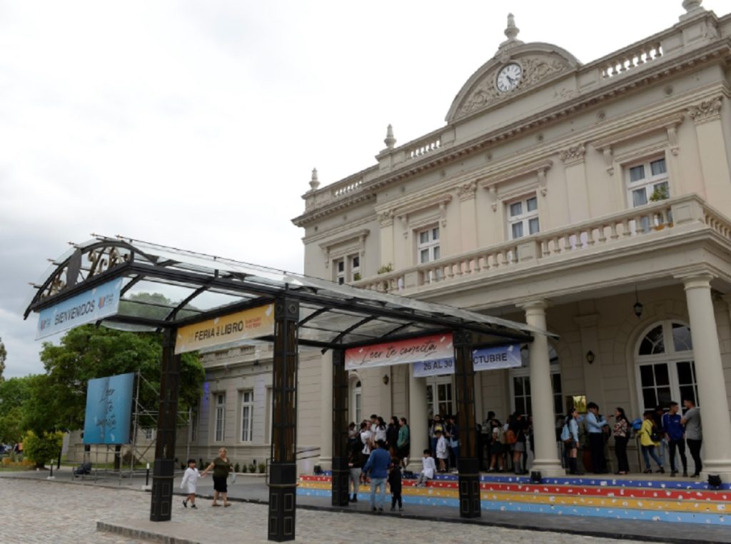 Conocé los horarios de la 14° Feria del Libro de Santiago del Estero