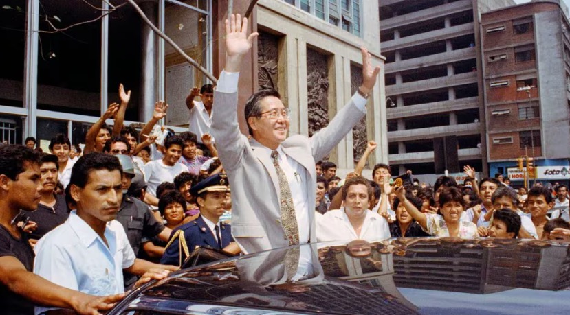 Quién fue Alberto Fujimori: el profesor que pasó a dictador en Perú y fue preso por violar derechos humanos