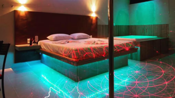 Destrozó bienes en un motel, porque su novia estaba en una habitación con otro hombre