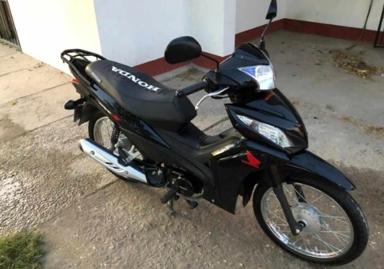 Le robaron su moto en el barrio Misky Mayu y necesita ayuda para recuperarla