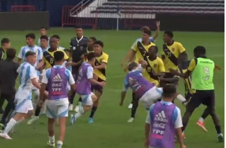 Batalla campal del Seleccionado argentino Sub-16 con sus pares de Ecuador