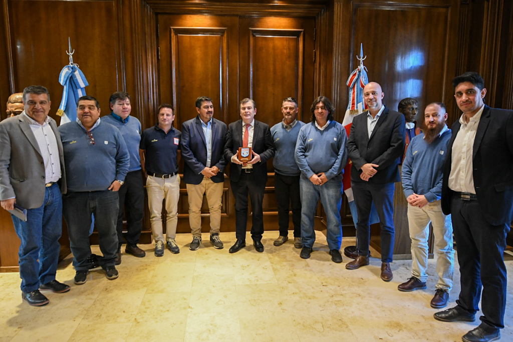 Gerardo Zamora recibió a dirigentes de la Unión Santiagueña de Rugby