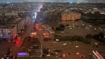 Las imágenes más estremecedores de la DANA en Valencia: buscan personas atrapadas por las inundaciones