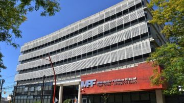 Juzgarán al remisero que chocó contra un camión para tratar de matar a su ex