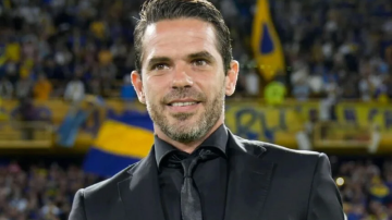 Fernando Gago llegaría a Boca el próximo lunes para asumir como DT