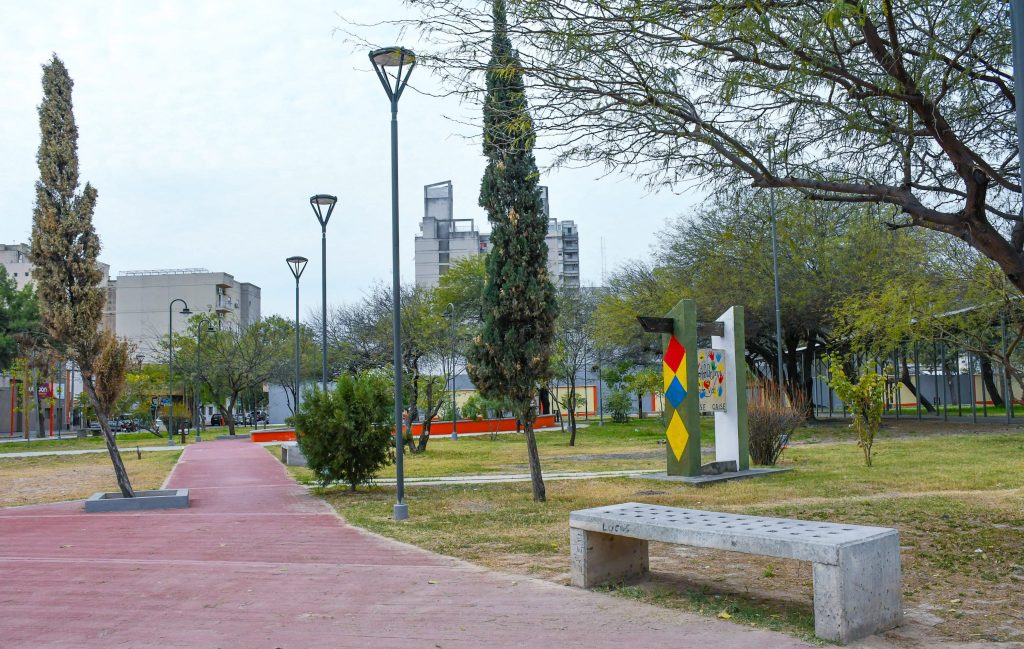 Pronta a inaugurar la plaza del Parque Oeste fortalece el eje verde y cultural de la ciudad Capital