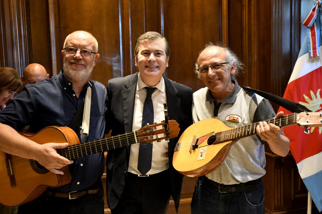 Zamora, Manolo Herrera y un “aro, aro” que se volvió viral en medio de un encuentro con estudiantes
