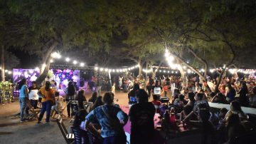 Los festejos por el Día de la Madre pusieron color y alegía en las comunas del interior de Santiago del Estero