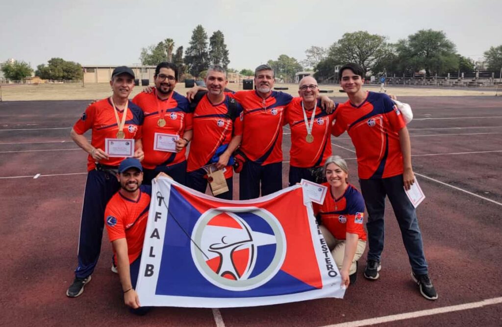 Arqueros santiagueños del Tiro Federal se destacaron en torneo rankeable de Salta y apuntan a la final regional