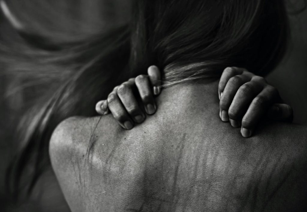 Abuso sexual en Añatuya: investigan a un hombre que atacó a una joven, la golpeó y la obligó a transferir dinero