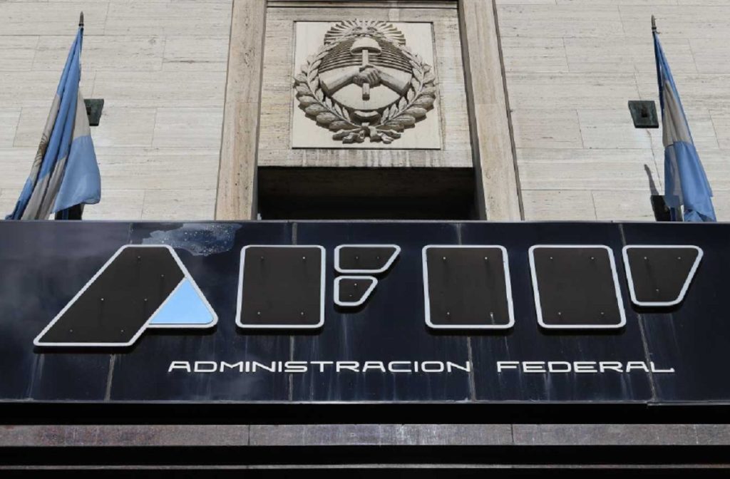 El Gobierno anunció la disolución de la AFIP
