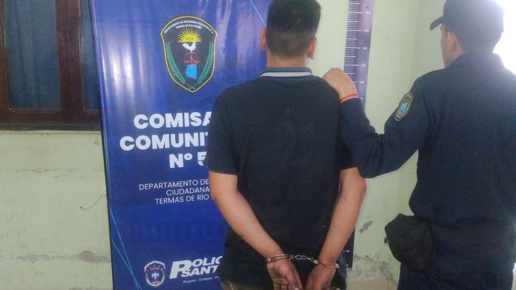 Persecución y captura: detienen a un hombre por el robo de un celular en Termas de Río Hondo