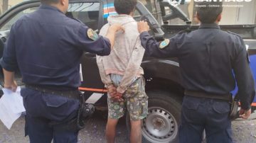 A los gritos, llegó a la casa de su ex y quedó detenido porque ella activó el botón antipánico