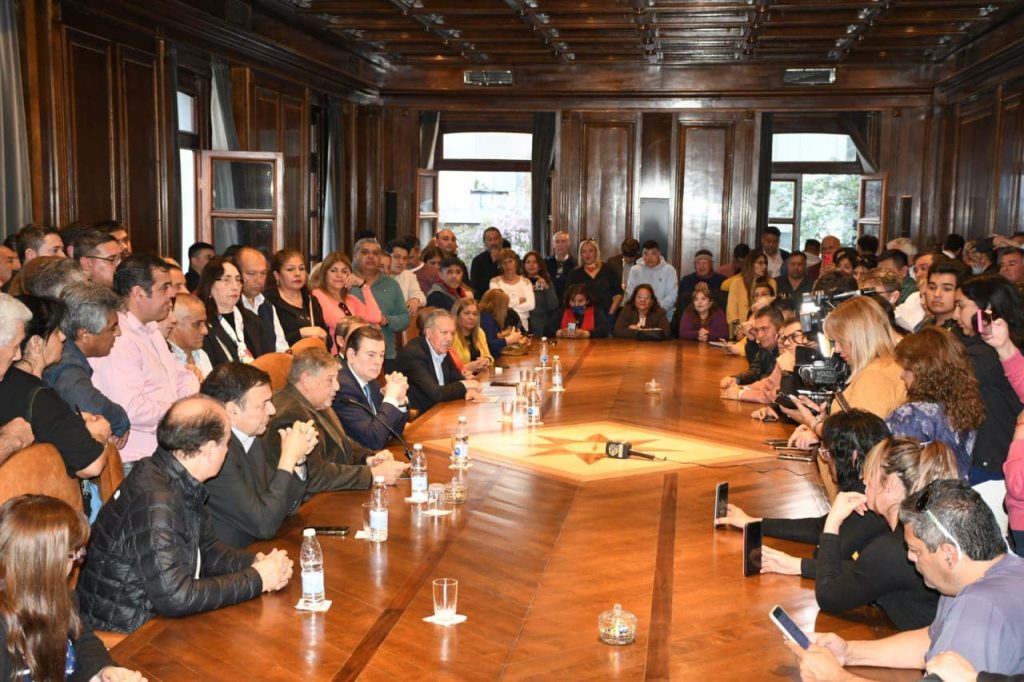 Convocan a nueva reunión de Mesa de Diálogo Docente y se renueva la expectativa por posibles anuncios de Zamora