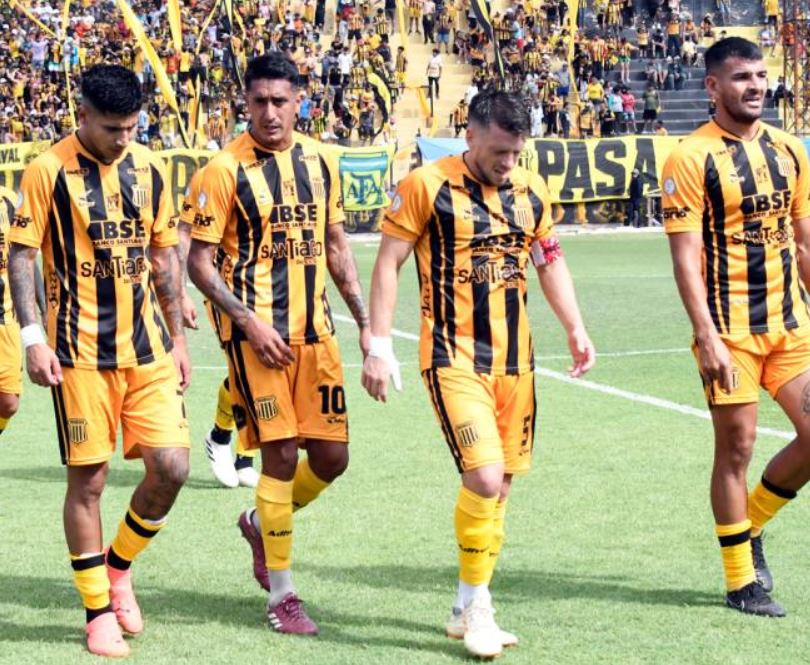 ¿Mitre pasa la escoba? Licenció a todo el plantel