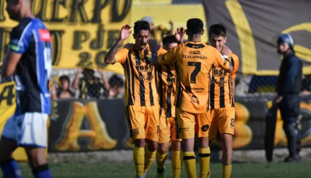 Mitre va por otro paso al Reducido frente a Defensores de Belgrano