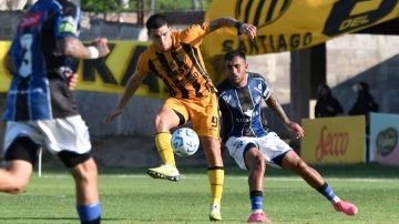 Mitre venció a Almagro, está en zona de Reducido y festejó ante su gente