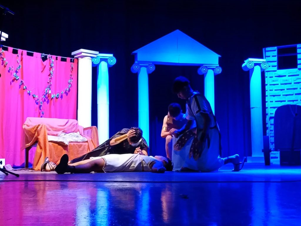 Más de mil estudiantes participaron del XXVI Festival Intercolegial de Teatro en el Paraninfo de la UNSE