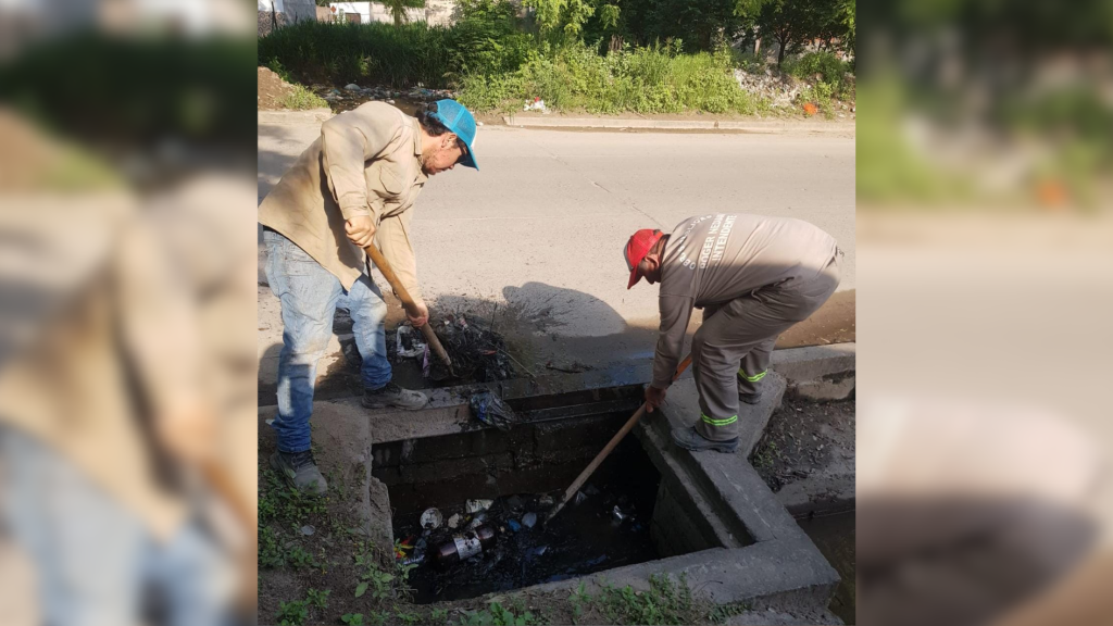 Intensifican los operativos de limpieza de desagües pluviales en La Banda
