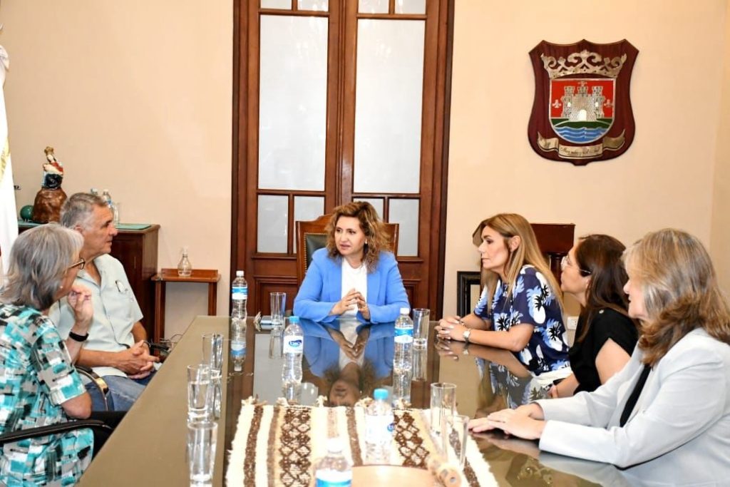 La intendente Fuentes recibió en el salón de acuerdos a la presidenta del  Colegio de Médicos