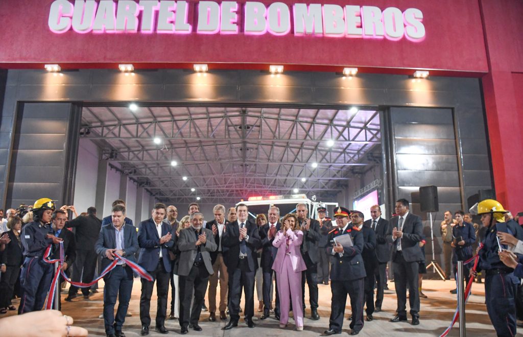 Gerardo Zamora inauguró el nuevo Cuartel de Bomberos Voluntarios