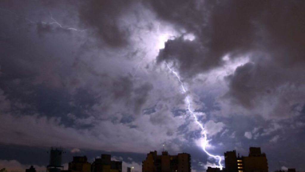 Anuncian la llegada de tormentas fuertes para las próximas horas en Santiago del Estero