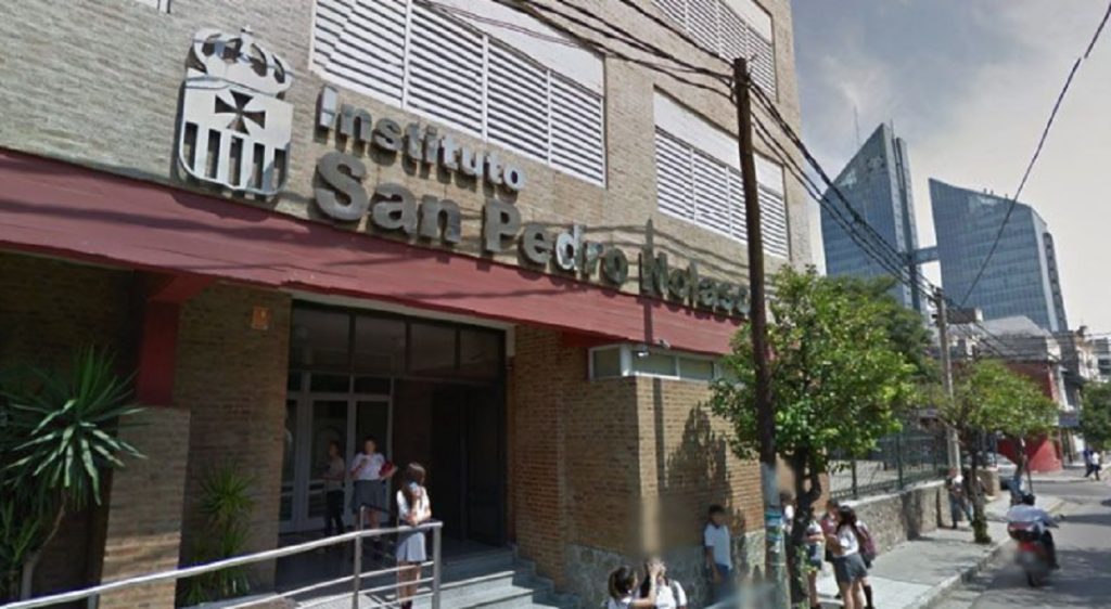 Grave: estudiante hizo explotar un petardo en la mochila de un compañero